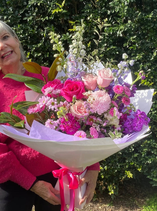 Valentine’s Day Large Garden Bouquet