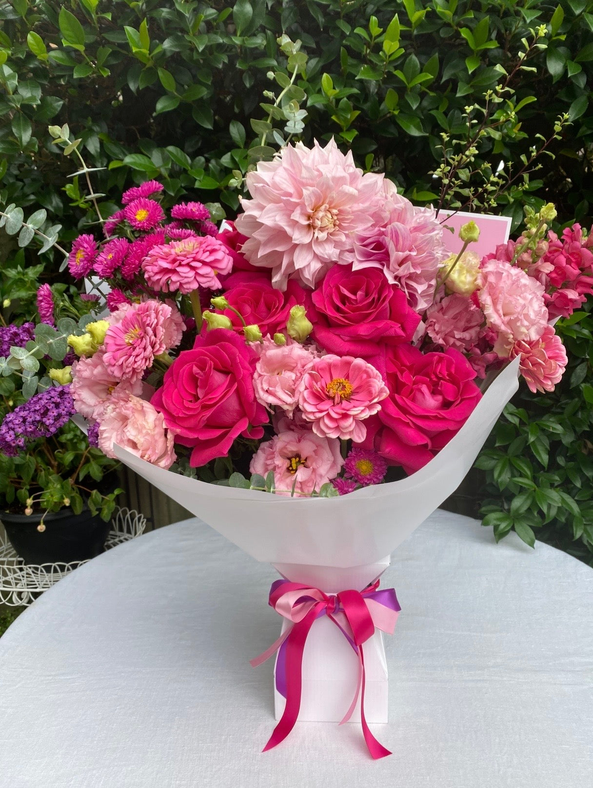Valentine’s Day Medium Garden Bouquet