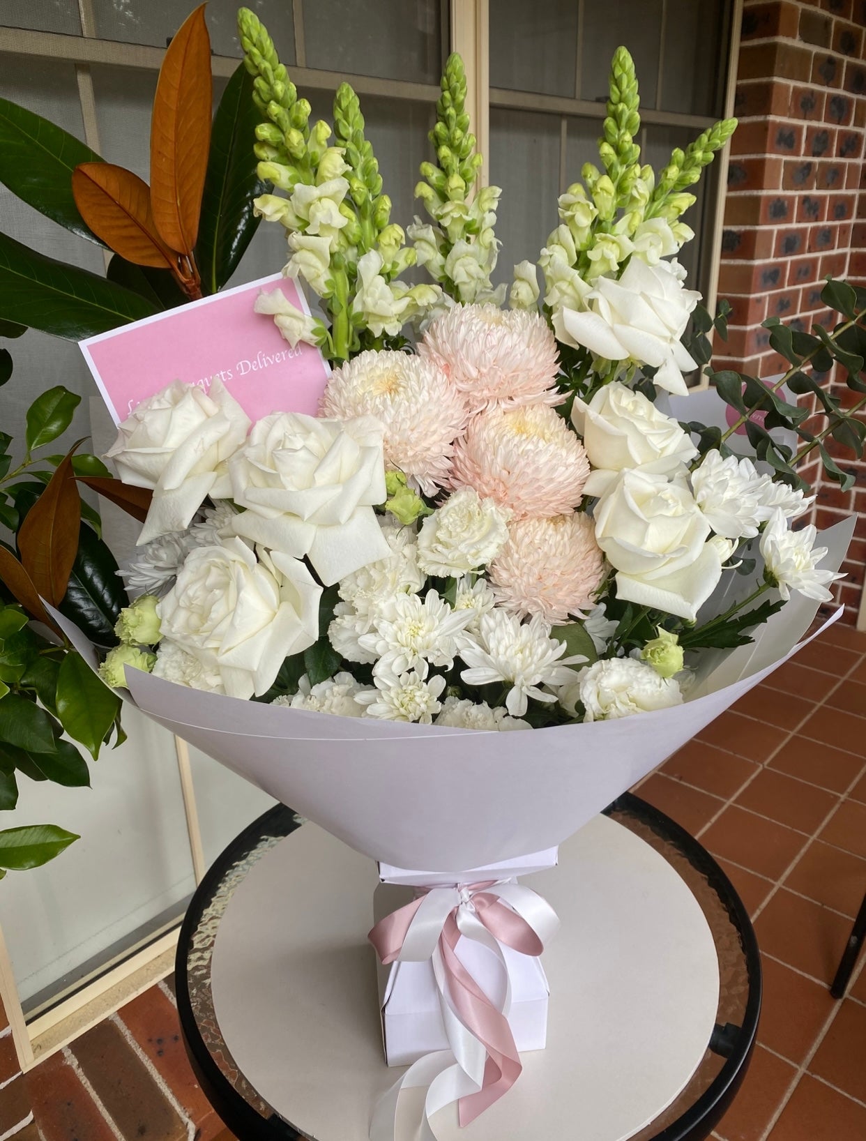 The Grande White Bouquet